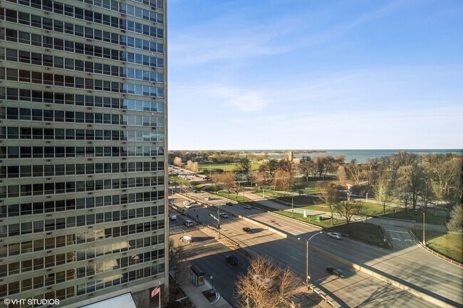Building Photo - 3550 N Lake Shore Dr
