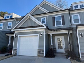 Building Photo - 206 Solacium Ln