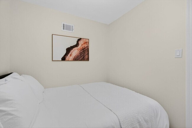 Building Photo - 3831 Brown Rd