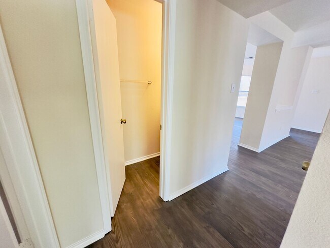 Building Photo - Spacious 4-Bedroom Home in Westwood – Lean...