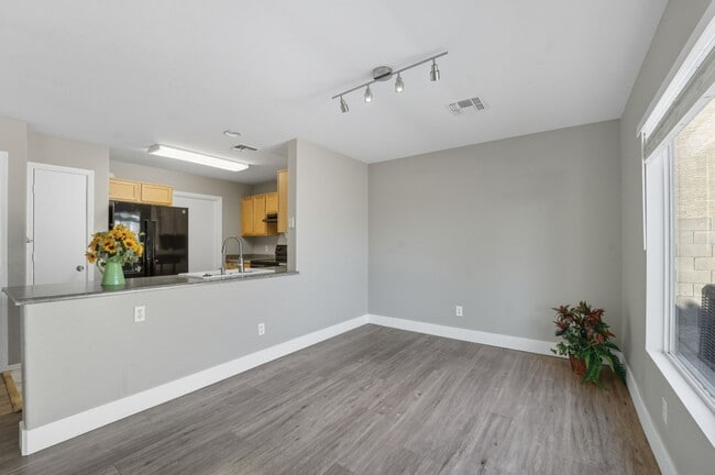 Building Photo - Charming El Mirage Rental – 3 Bedrooms, 2....