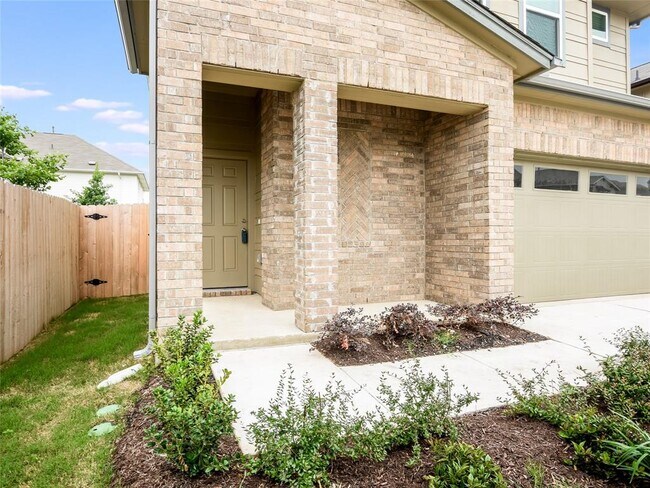 Building Photo - 3200 College Park Dr