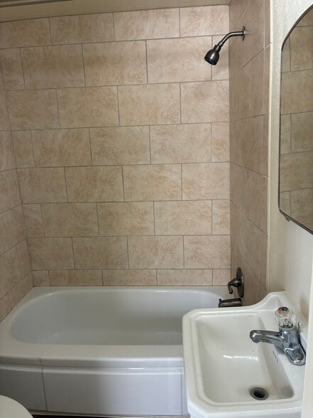 Building Photo - 152 3rd St NW