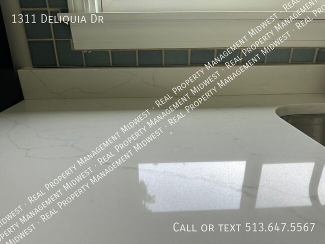 Building Photo - 1311 Deliquia Dr