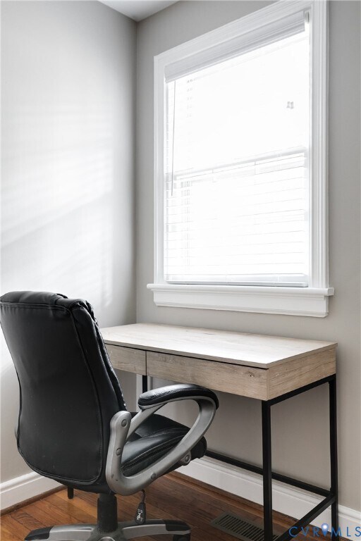 Building Photo - 3342 Grandview Dr