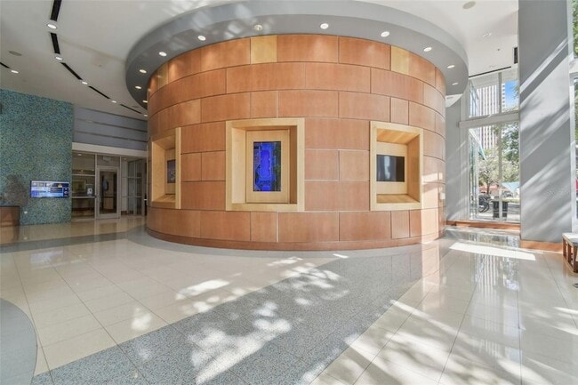 Building Photo - 777 N Ashley Dr