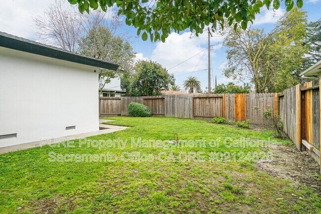 Building Photo - 5939 Gloria Dr