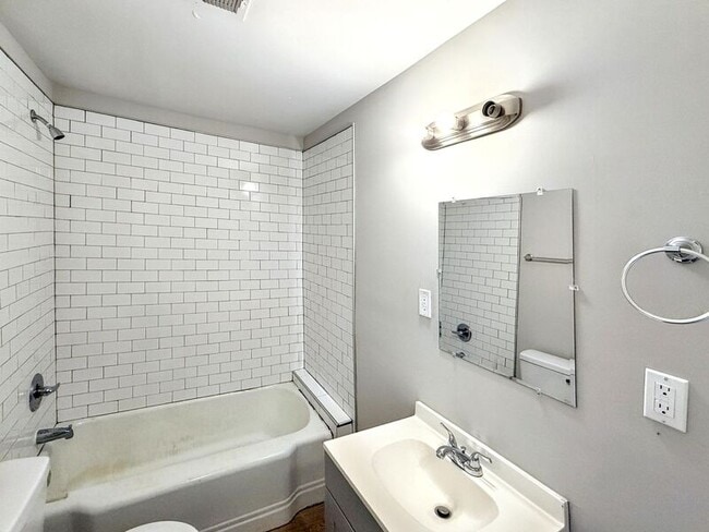 Building Photo - 5026 Bud Holmes Rd