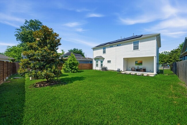 Building Photo - 5508 Elysian St