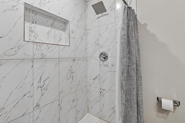 Building Photo - 3513 Sheridon Dr