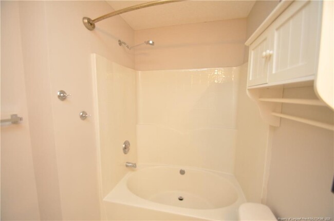 Building Photo - 404 Canyon Lake Cir