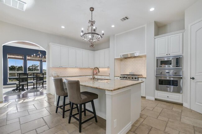 Building Photo - 211 Jack Nicklaus Dr