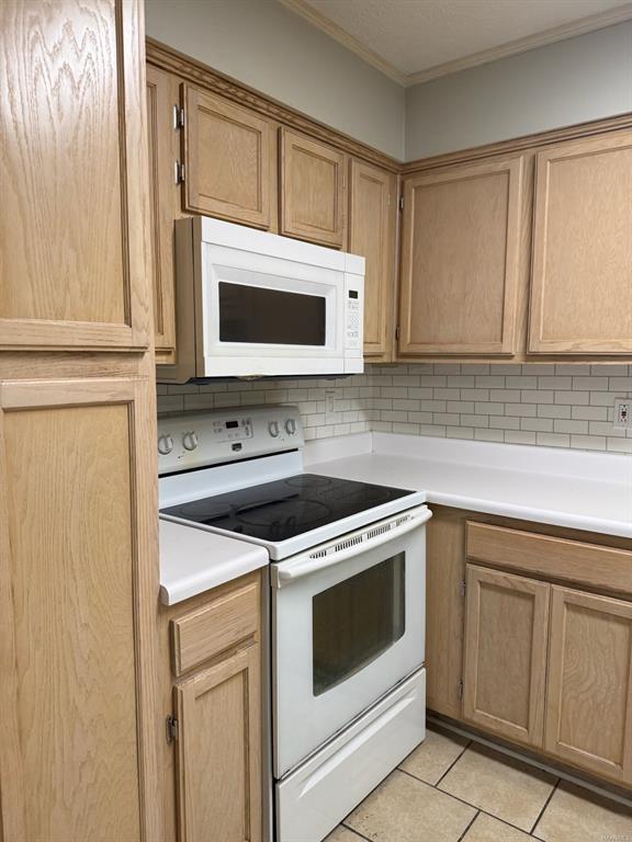 Building Photo - 8425 English Oak Loop