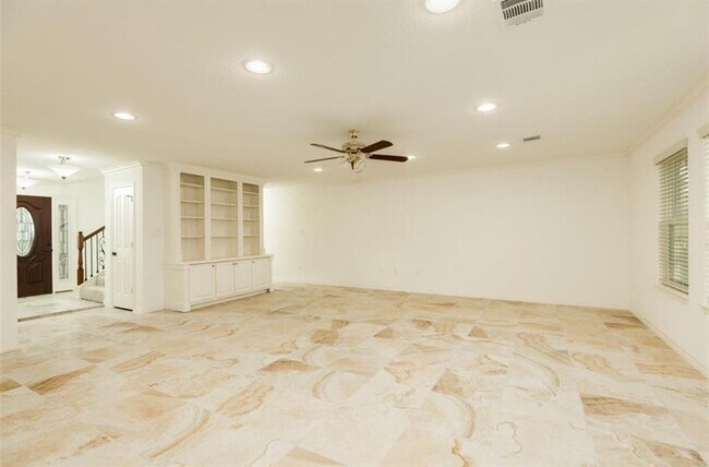 Building Photo - 5807 Boyce Springs Dr