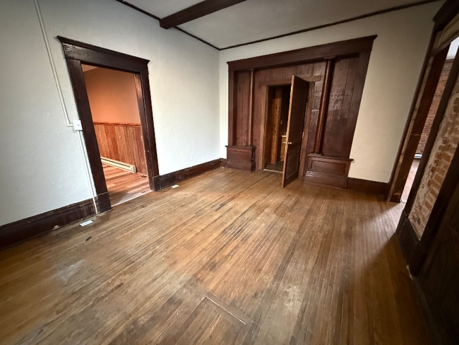 Building Photo - 133 Defiance Ave