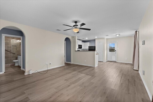 Building Photo - 5727 Treasure Cove Rd
