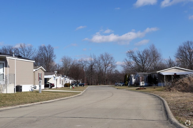 Building Photo - Ridgewood Estates