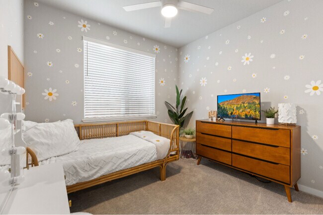 Building Photo - 1305 Swallowtail Dr