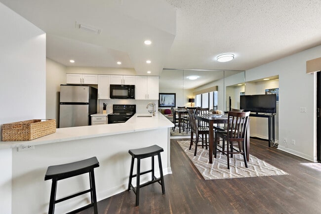 Building Photo - 1605 S US Hwy 1