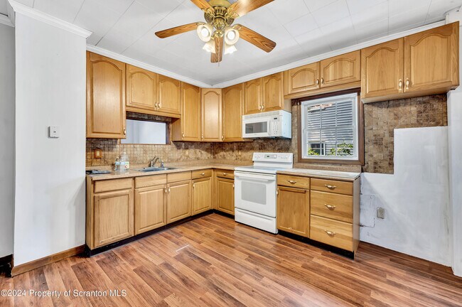 Building Photo - 630 E Lackawanna Ave