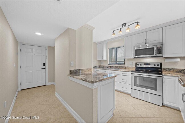 Building Photo - 555 Jackson Ave