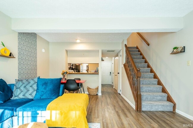 Building Photo - 2457 S Burberry Ln