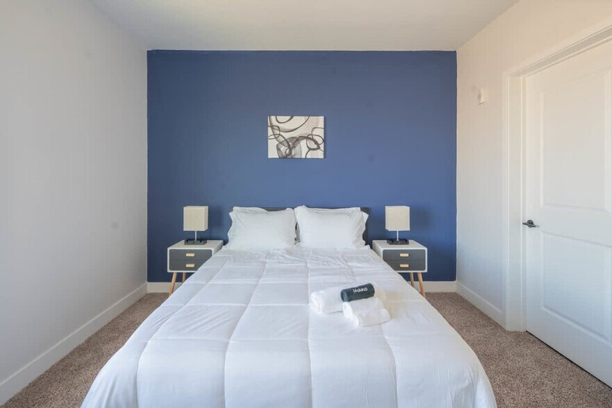 Building Photo - 701 W Rio Salado Pkwy