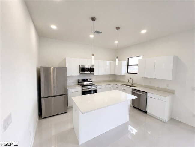 Building Photo - 4402 NW 34th Terrace