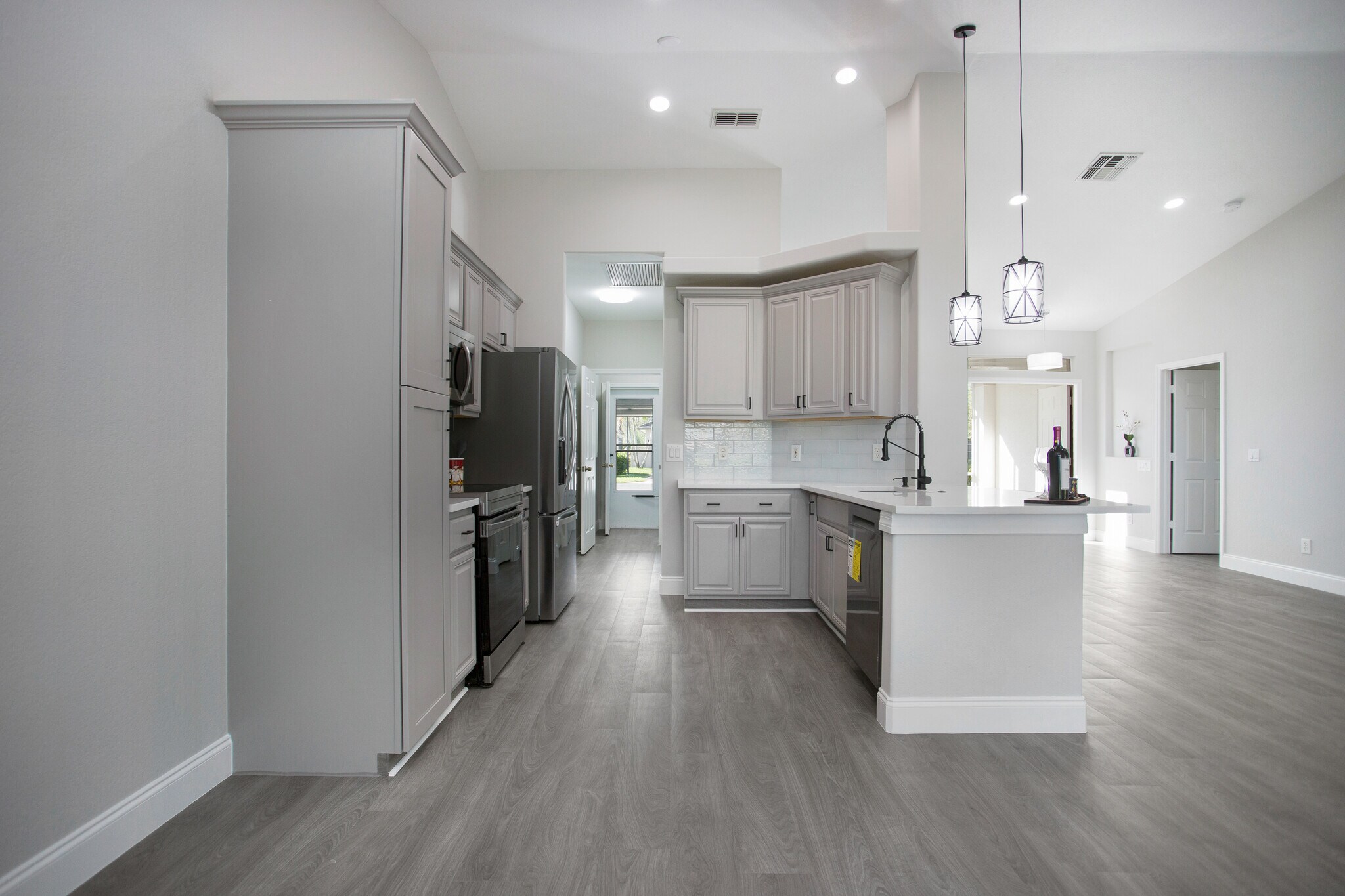 Building Photo - 2921 Inlet Cove Ln E