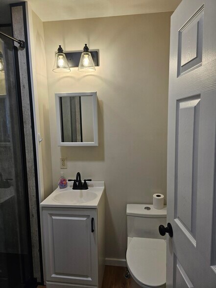 Building Photo - 43 W Main St