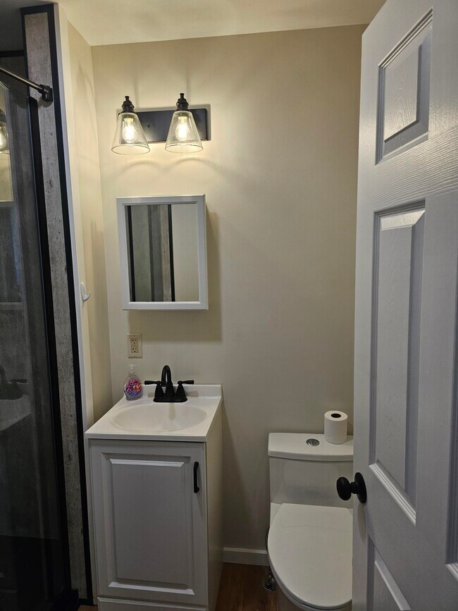 Building Photo - 43 W Main St