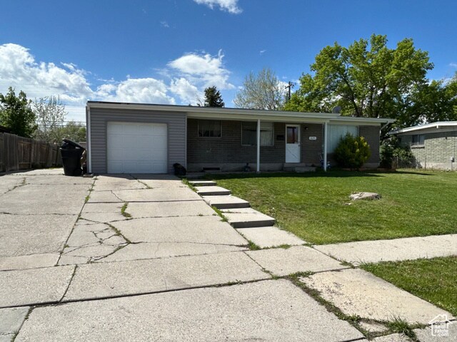 Building Photo - 1625 Paradise Ln