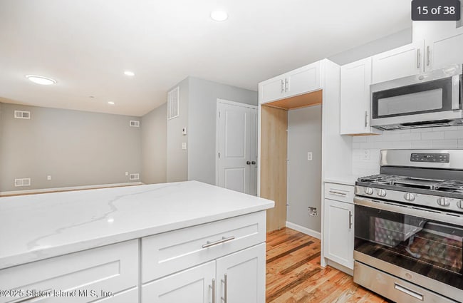 Building Photo - 31 Cunard Ave