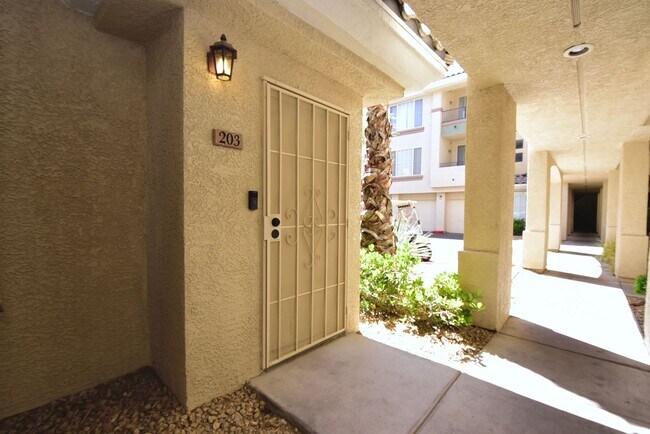 Building Photo - UPGRADED LOVELY 2 BED 2 BATH CONDO AT VISTANA