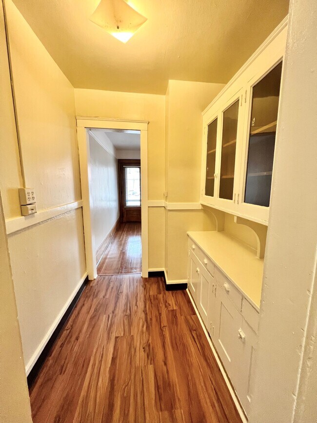 IMG_1096 - Cross Apartments