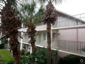 Building Photo - Waterside@ Cranes Roost - Includes most ut...