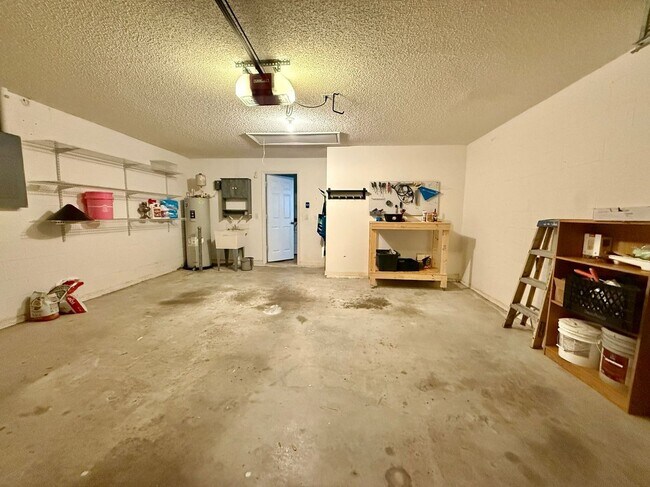 Building Photo - 4010 Wilkes Dr