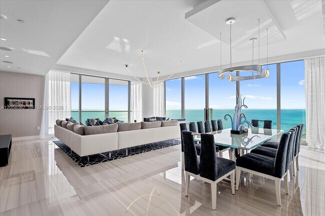 Building Photo - 17901 Collins Ave
