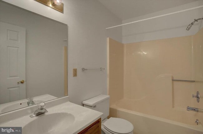 Building Photo - 2314 Majestic Ct