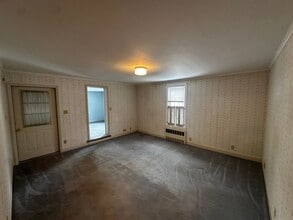 Building Photo - 255 Market St