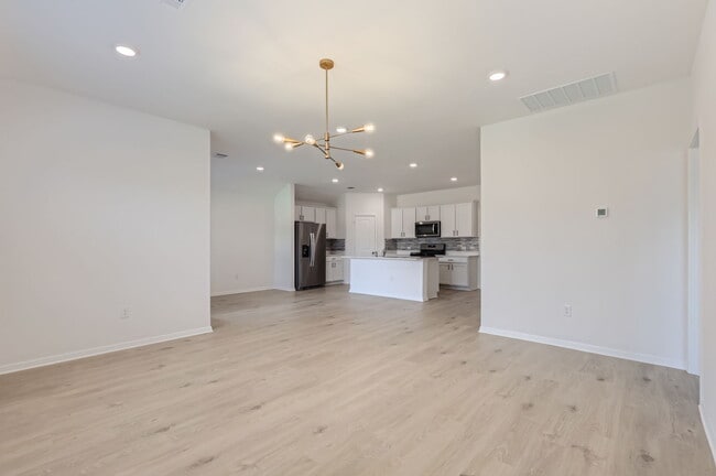 Building Photo - 2429 Hackamore Dr