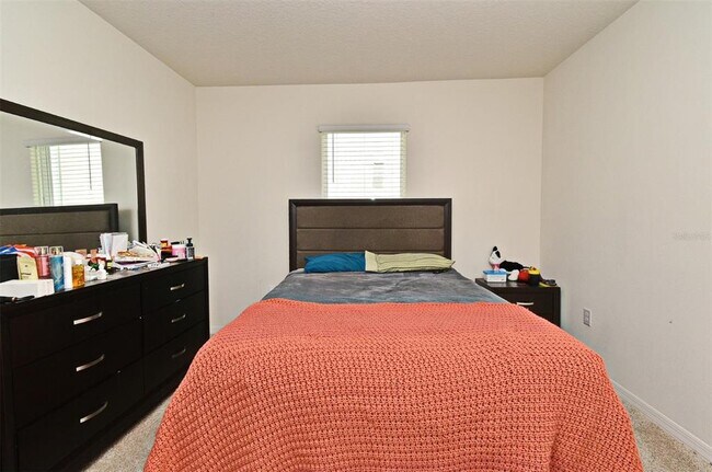 Building Photo - 440 Baroness Way