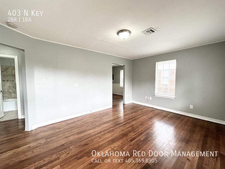 Building Photo - 403 N Key Blvd