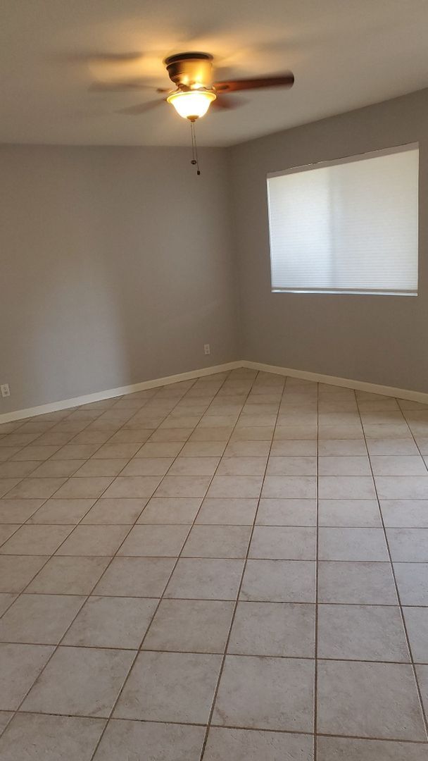 Building Photo - **Excellent 2br/1ba/1garage HOUSE (ALMA SCHOOL & KNOX)