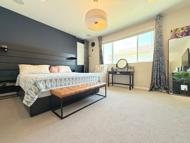 Building Photo - Beautiful 3 Bedroom in Private Community