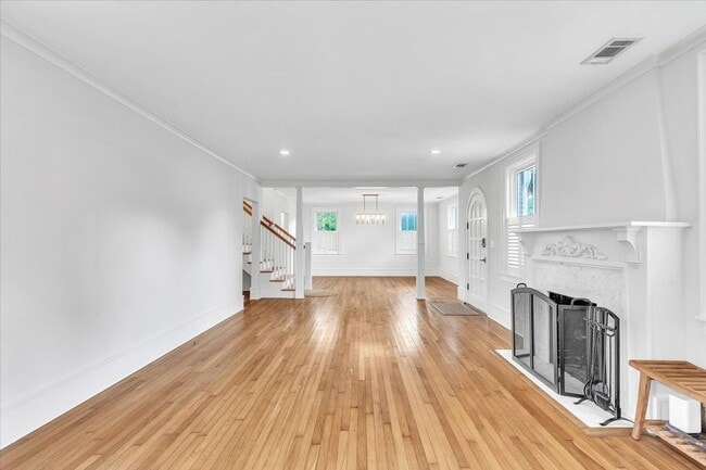 Building Photo - Historic Charm Meets Modern Elegance in Sa...