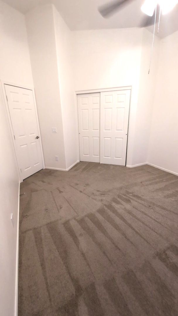 Building Photo - 2098 E Mallard Ct