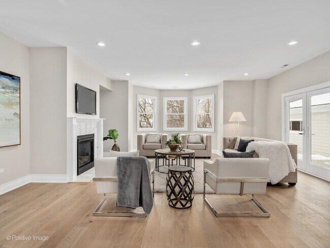 Building Photo - 608 W 55th St
