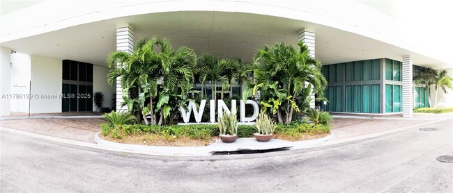 Building Photo - 350 S Miami Ave
