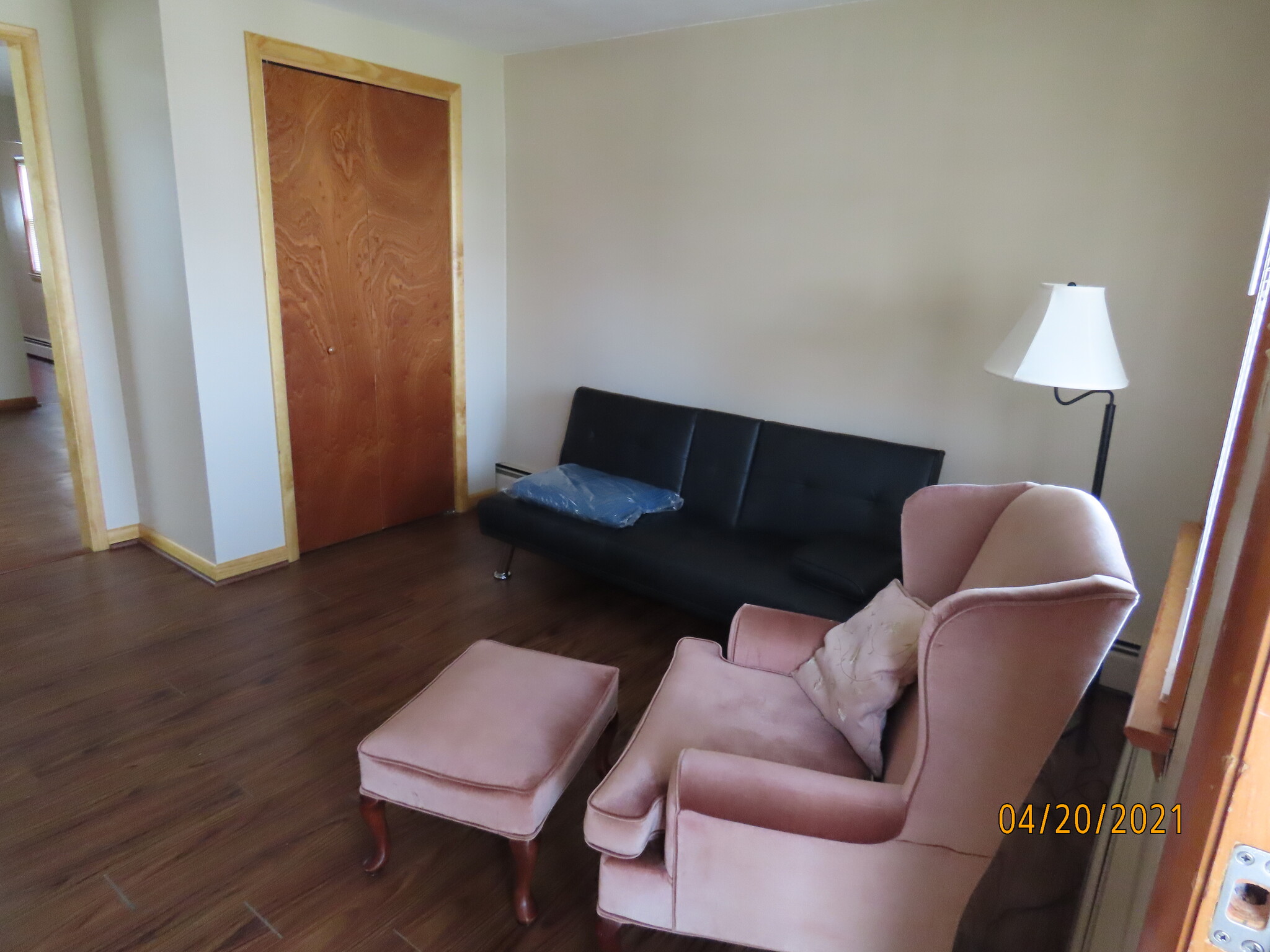 Living room with new sleeper sofa on the way. - 307 Center St